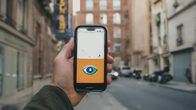 The Popular Shopping App Secretly Spying On You!